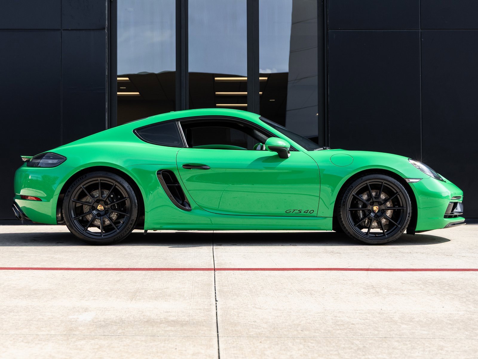 Used 2023 Porsche 718 Cayman GT4 image 19