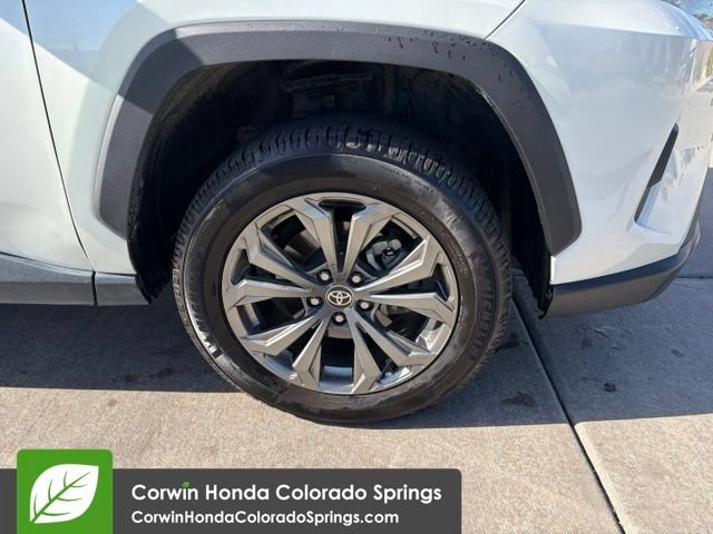 Used 2022 Toyota RAV4 Limited AWD/4WD image 13