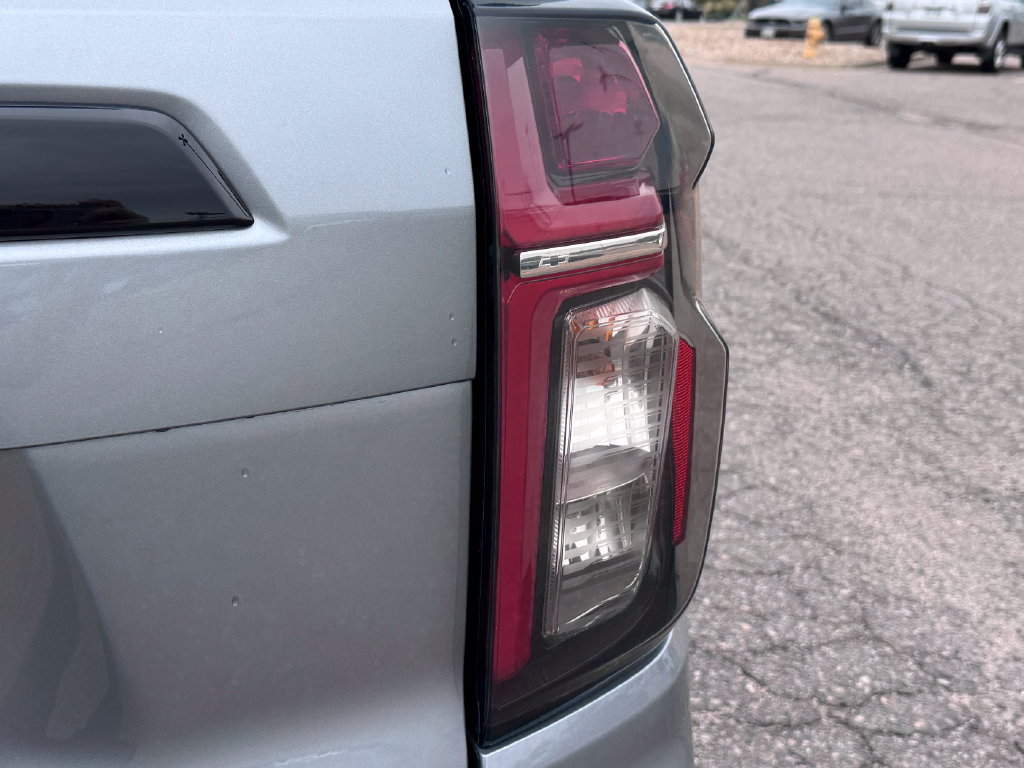 Used 2023 Chevrolet Suburban RST w/ Sport Performance Package AWD/4WD image 9