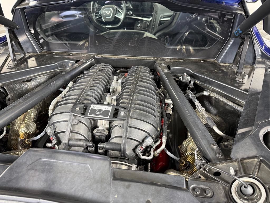 Used 2025 Chevrolet Corvette Z06 RWD image 14