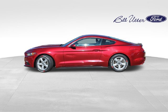 Used 2017 Ford Mustang Coupe RWD image 8