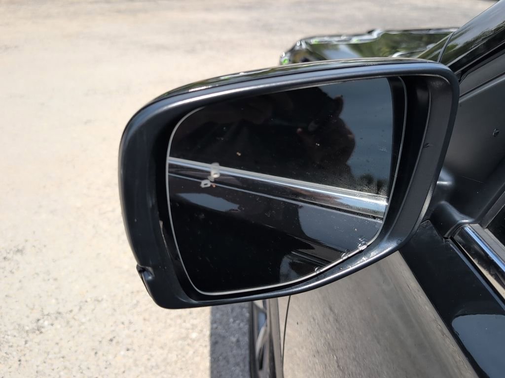 Used 2024 Honda Pilot Touring image 7