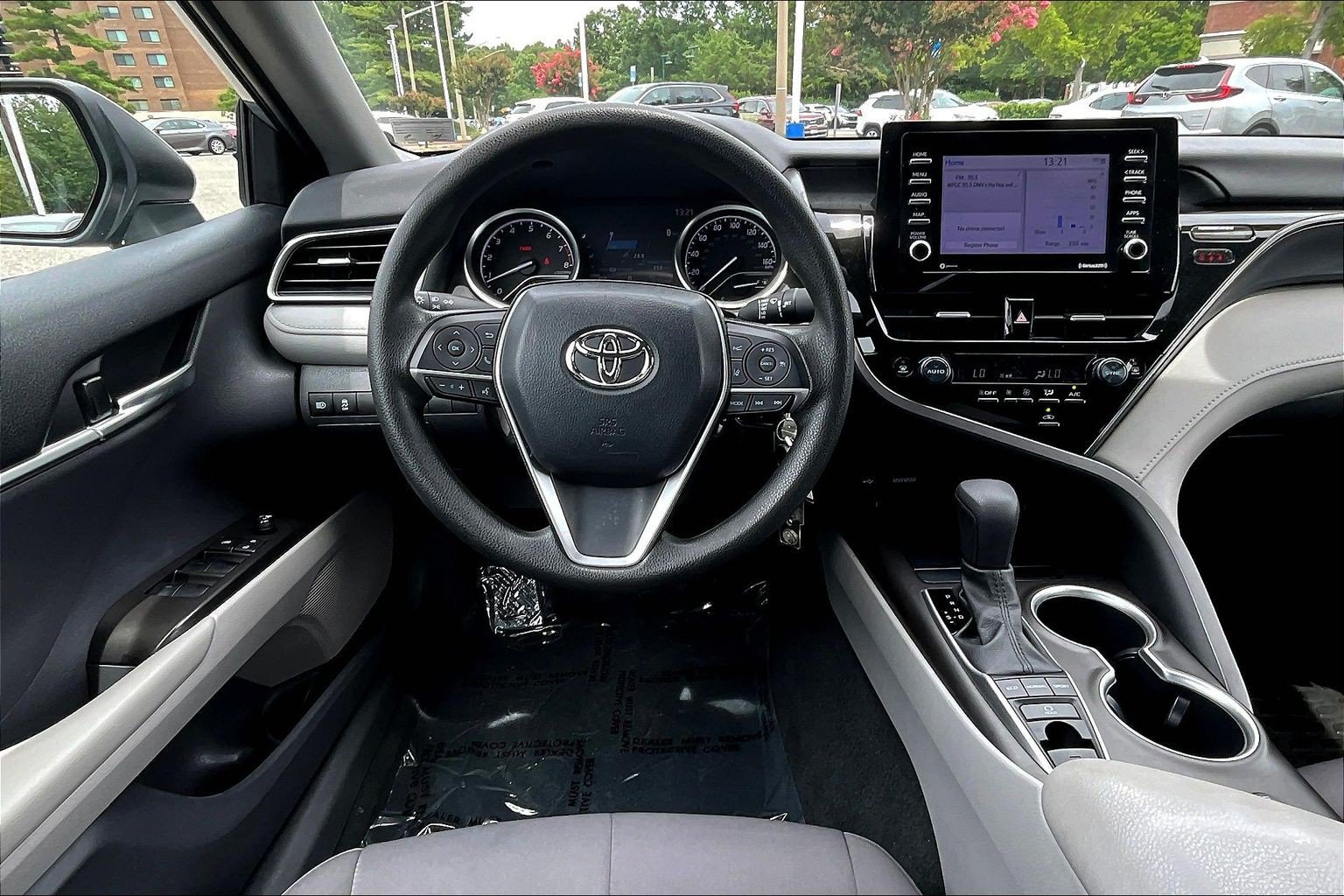 Used 2023 Toyota Camry LE AWD/4WD image 5