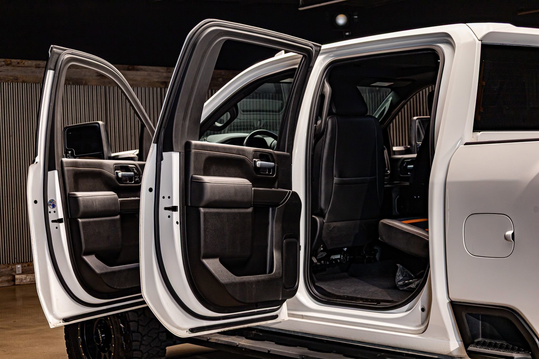 Used 2021 GMC Sierra 2500 AT4 w/ AT4 Premium Plus Package image 27