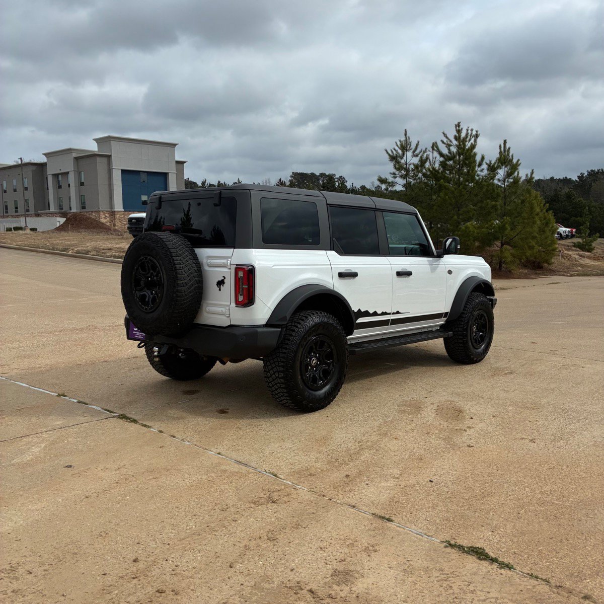 Used 2023 Ford Bronco Wildtrak AWD/4WD image 5