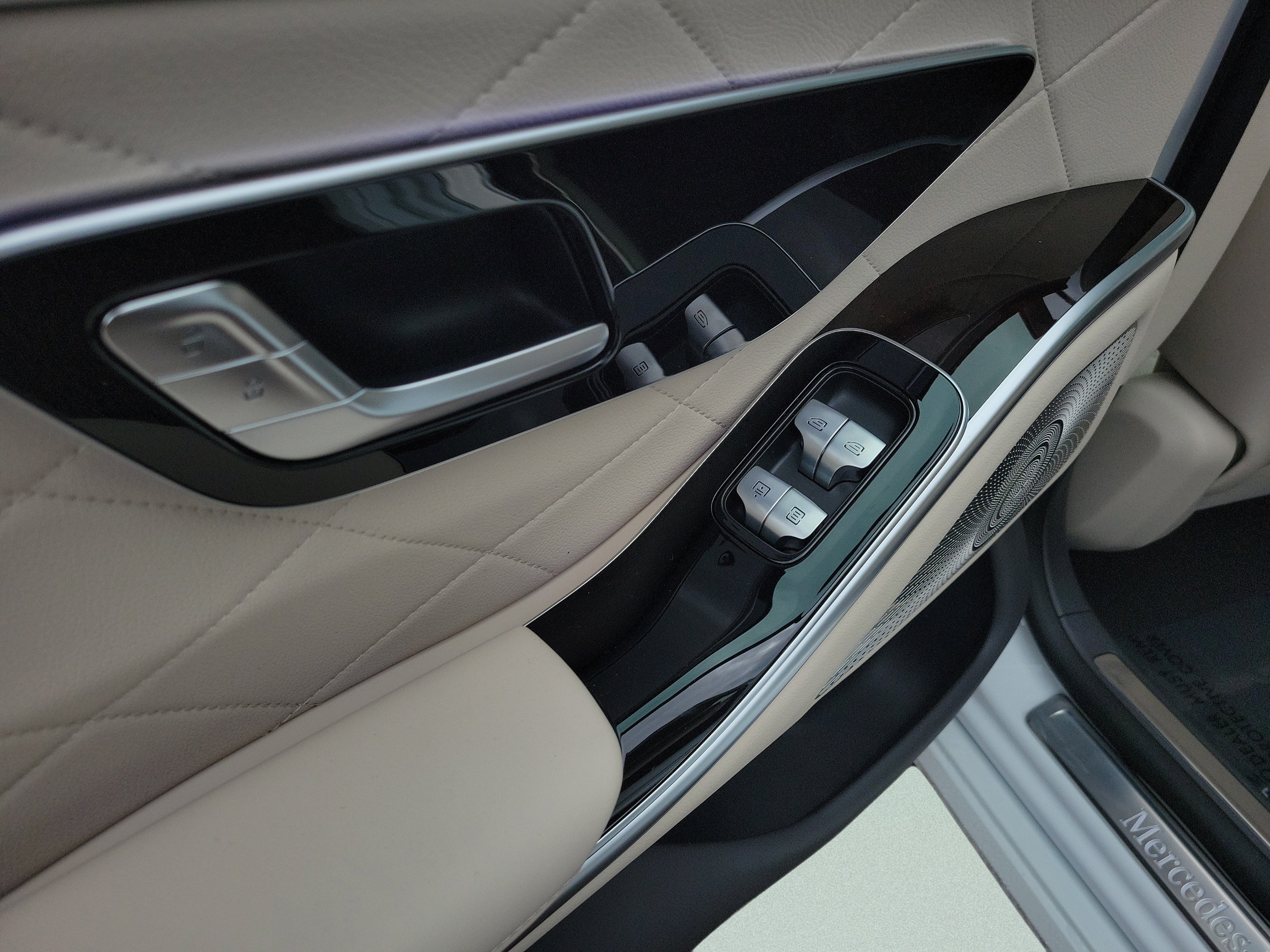 New 2026 Mercedes-Benz S 580 4MATIC Sedan image 8