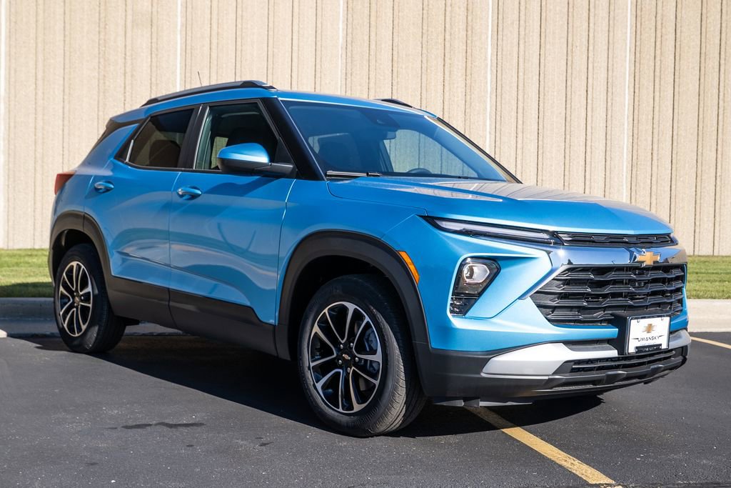 New 2026 Chevrolet TrailBlazer LT w/ Driver Confidence Package image 2