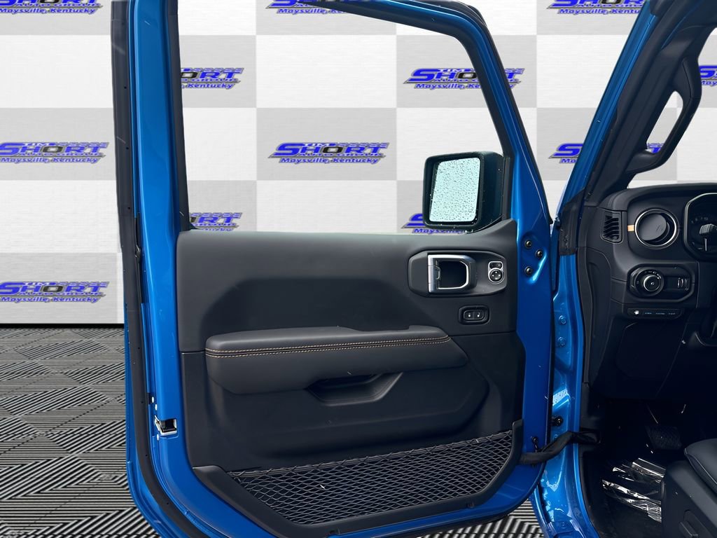 New 2025 Jeep Wrangler Unlimited Sahara w/ Safety Group image 25