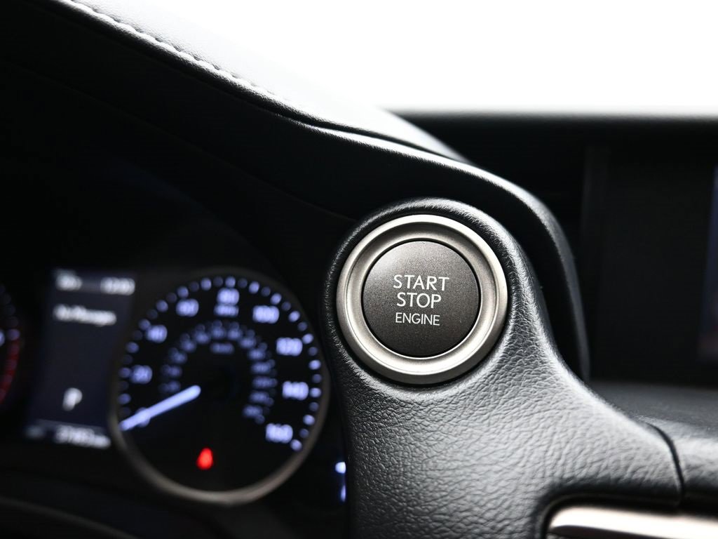 Used 2020 Lexus IS 300 image 19