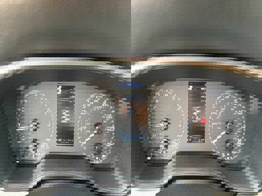 Used 2023 Toyota Corolla Cross L image 9