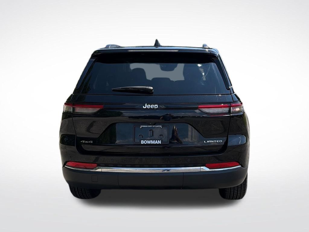 Used 2023 Jeep Grand Cherokee Limited AWD/4WD image 13
