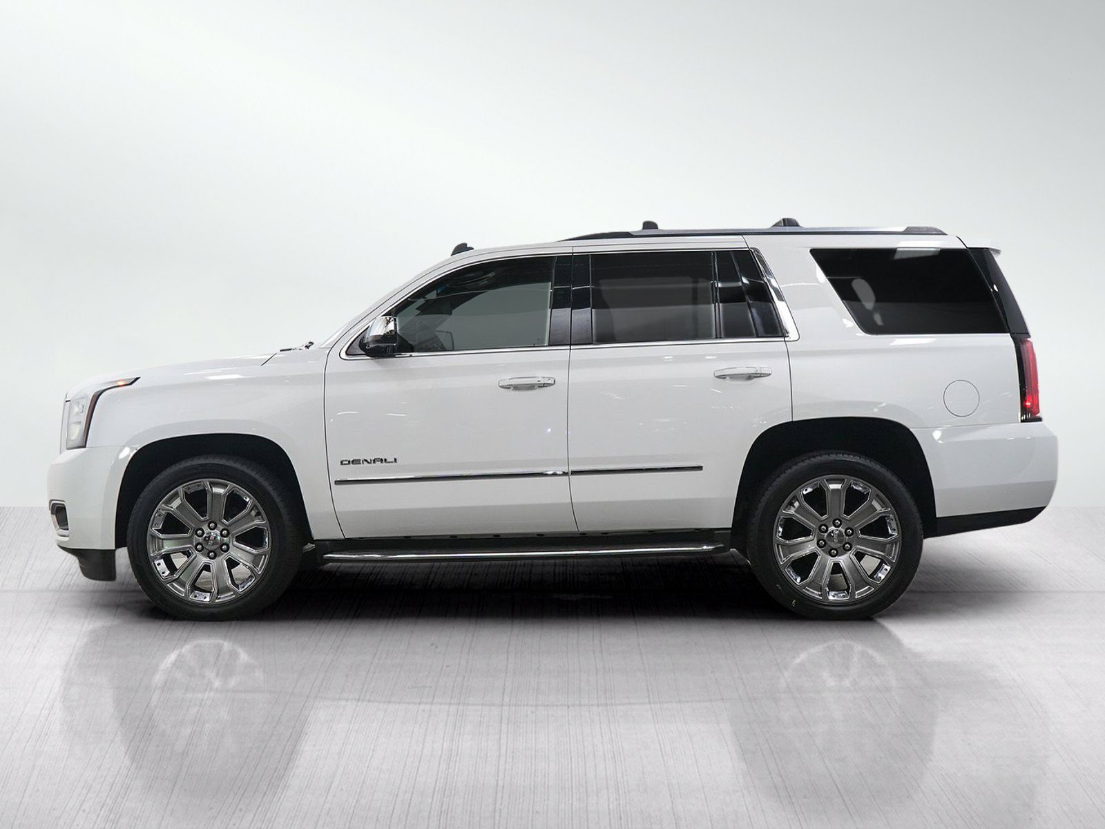 Used 2015 GMC Yukon Denali AWD/4WD image 2