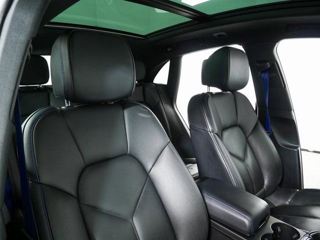 Certified 2023 Porsche Macan Turbo image 25