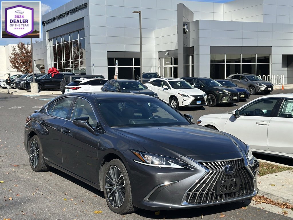 Certified 2022 Lexus ES 300h w/ Premium Package