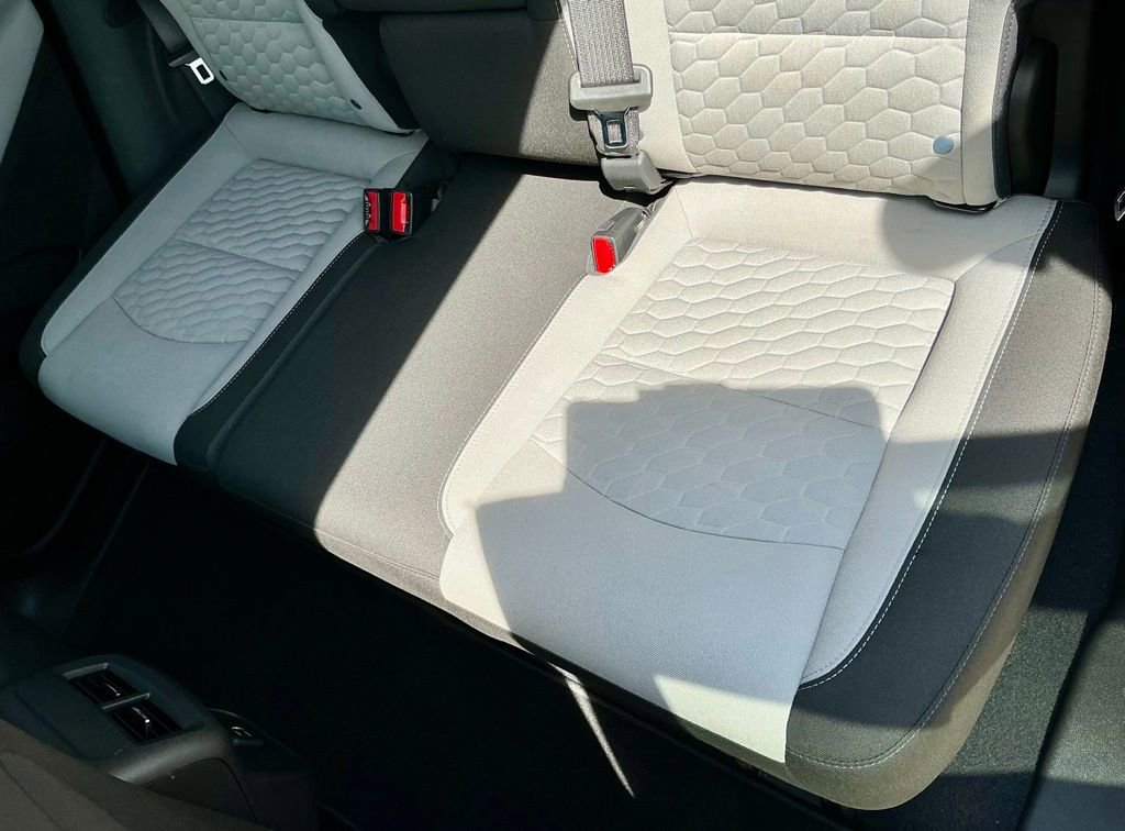 Used 2021 Chevrolet Equinox LT FWD image 31