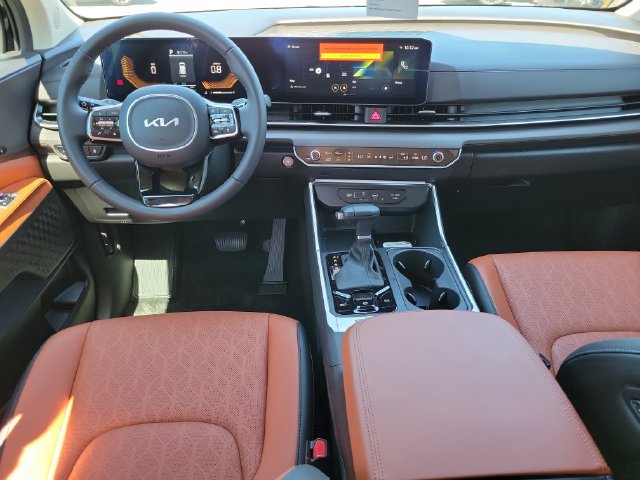 New 2026 Kia Carnival EX FWD image 14