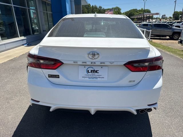 Used 2024 Toyota Camry SE w/ Cold Weather Package FWD image 5