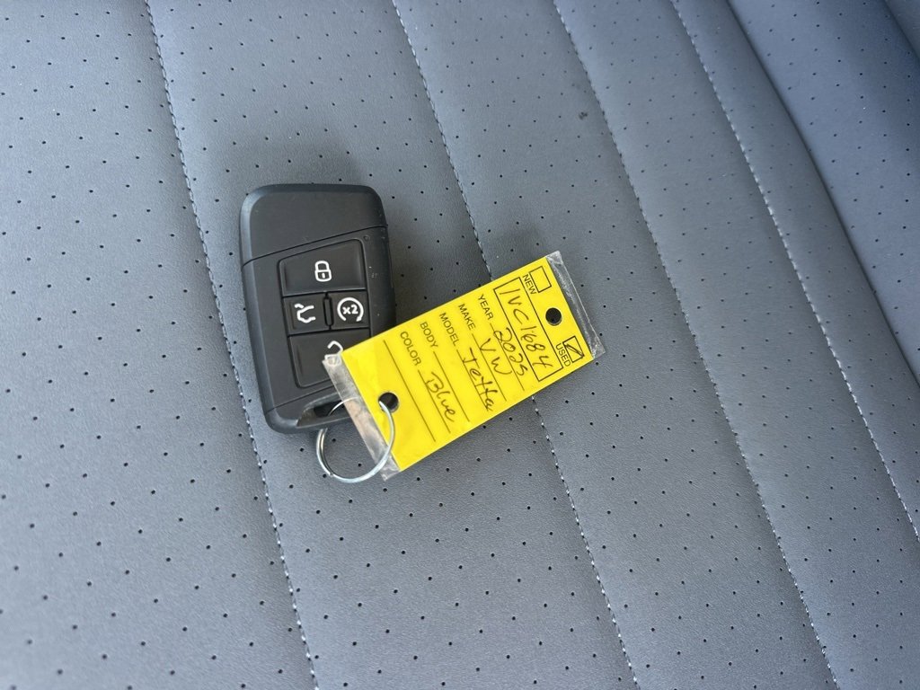 Used 2025 Volkswagen Jetta SE image 33