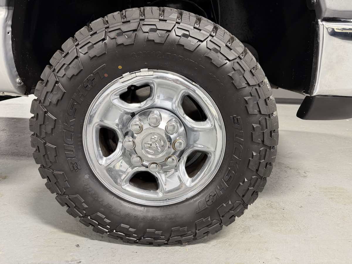 Used 2006 Dodge Ram 2500 Truck SLT image 2