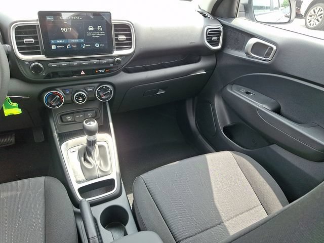 New 2026 Hyundai Venue SE FWD image 11