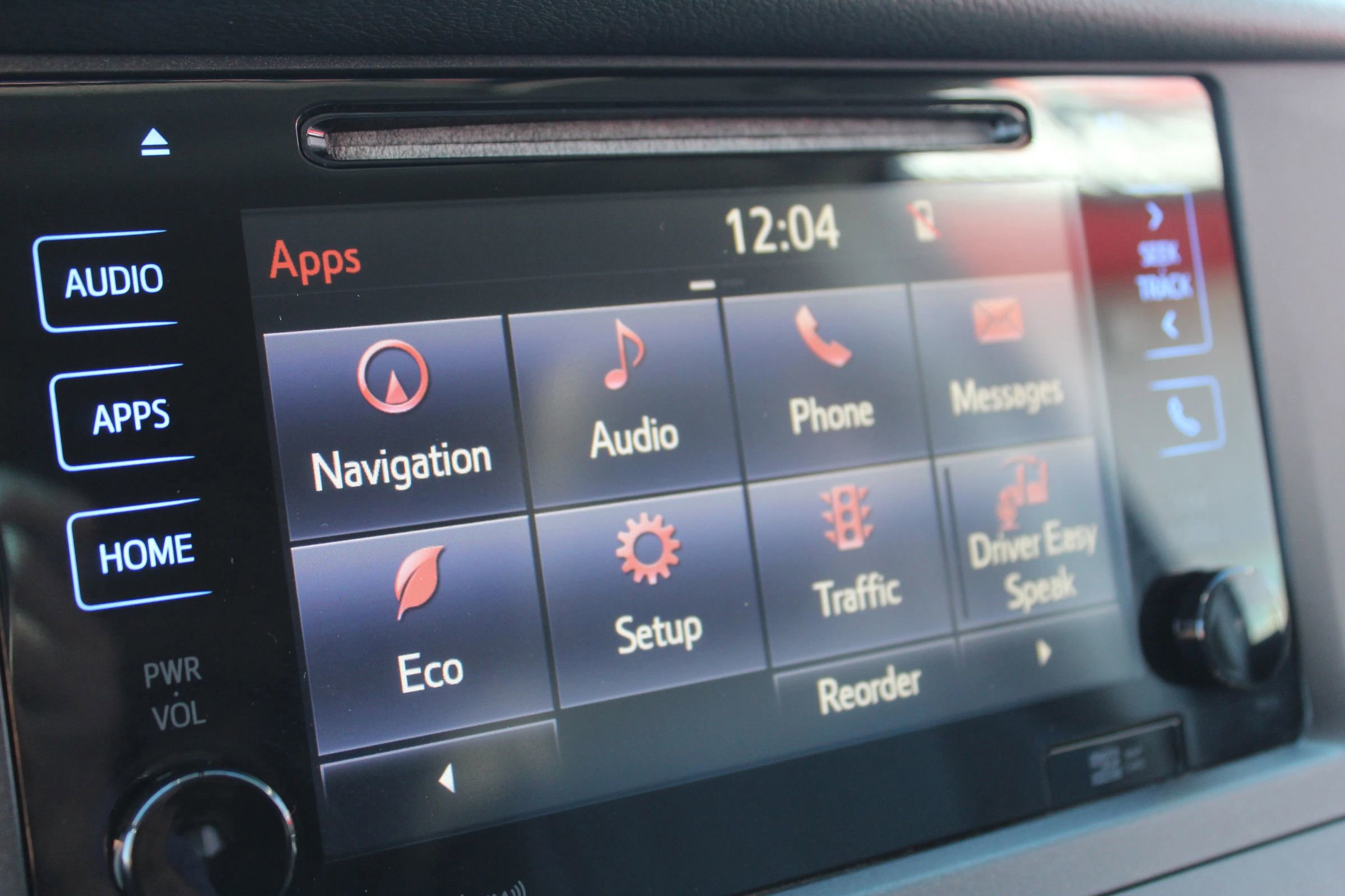 Used 2017 Toyota Sienna SE w/ SE Preferred Package FWD image 28