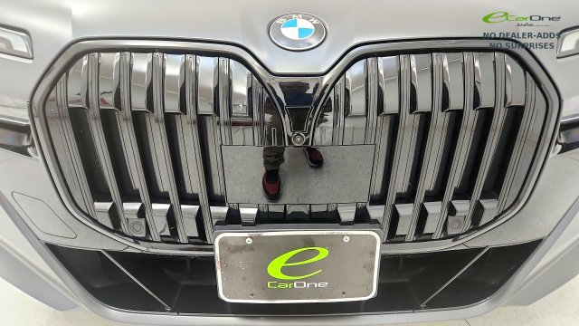Used 2023 BMW 740i w/ Parking Assistance Package RWD image 23