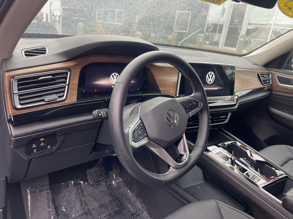 Used 2025 Volkswagen Atlas SE image 10