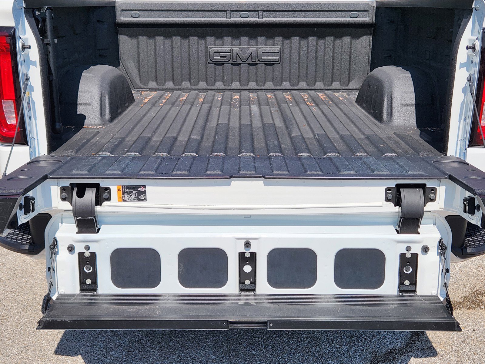 Used 2019 GMC Sierra 1500 SLT w/ SLT Premium Plus Package AWD/4WD image 26
