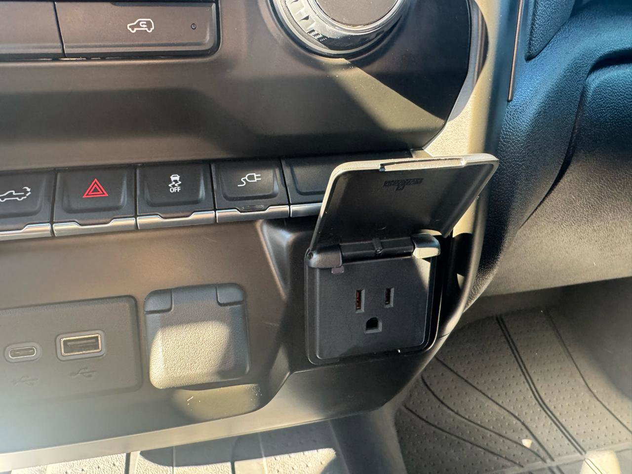 Used 2021 Chevrolet Silverado 1500 Custom image 19