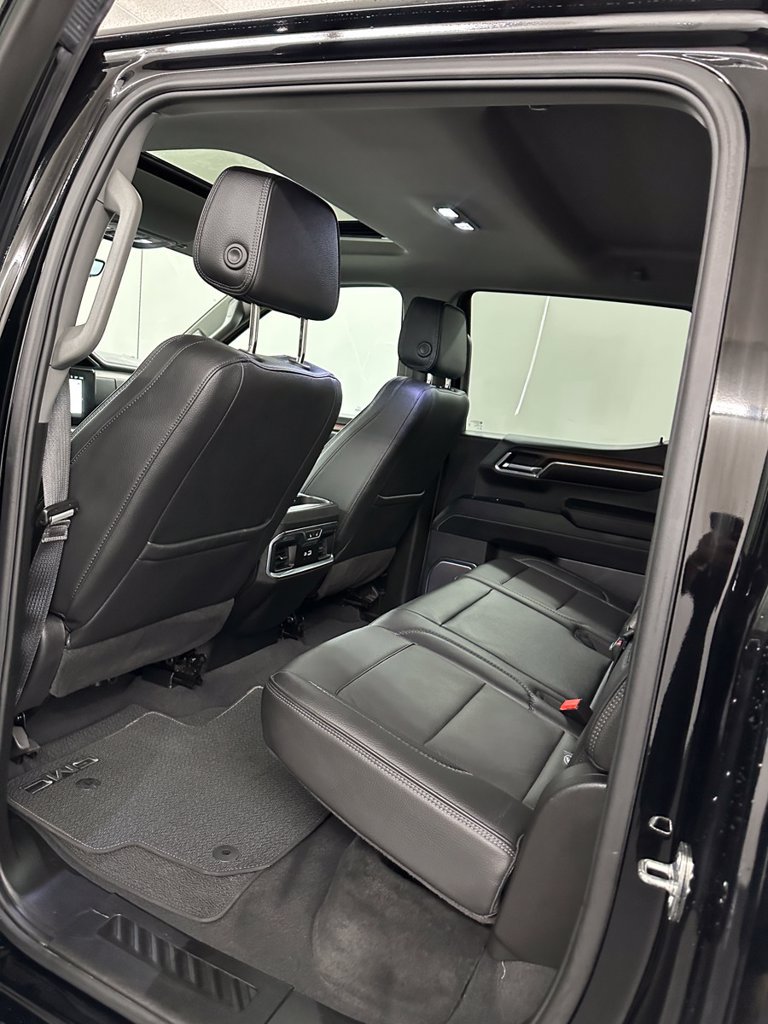 Used 2024 GMC Sierra 1500 Denali w/ Denali Reserve Package AWD/4WD image 23