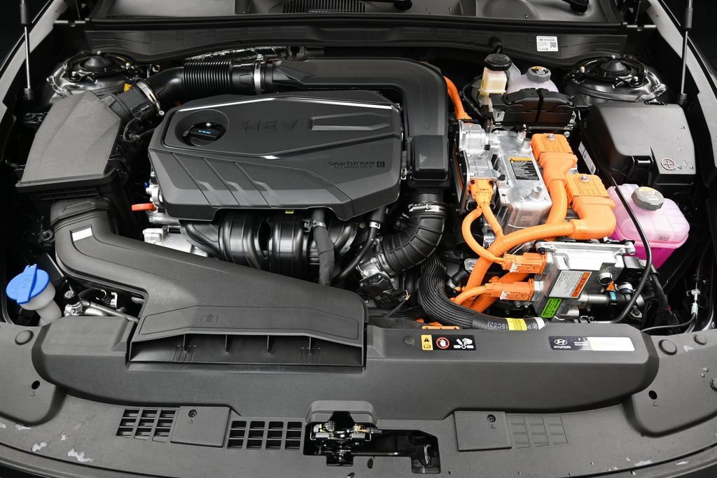 New 2026 Hyundai Sonata Limited FWD image 9
