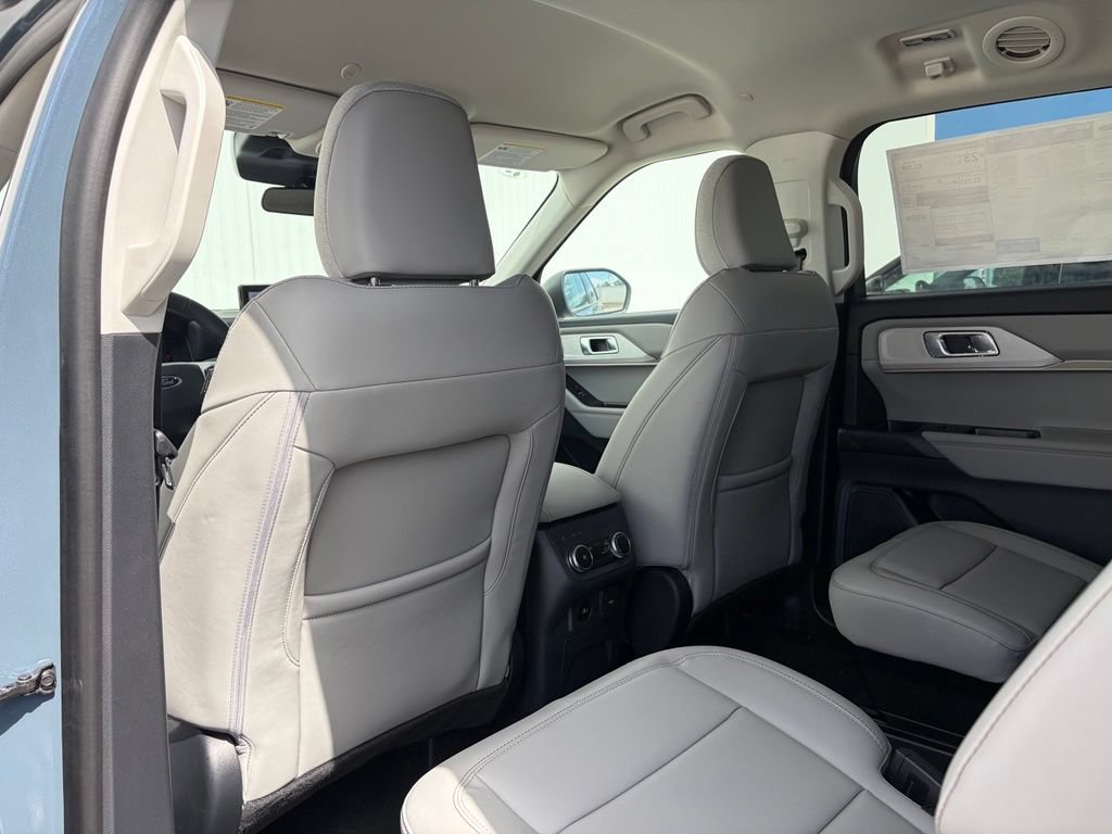 New 2026 Ford Explorer Active w/ Active Comfort Package AWD/4WD image 18