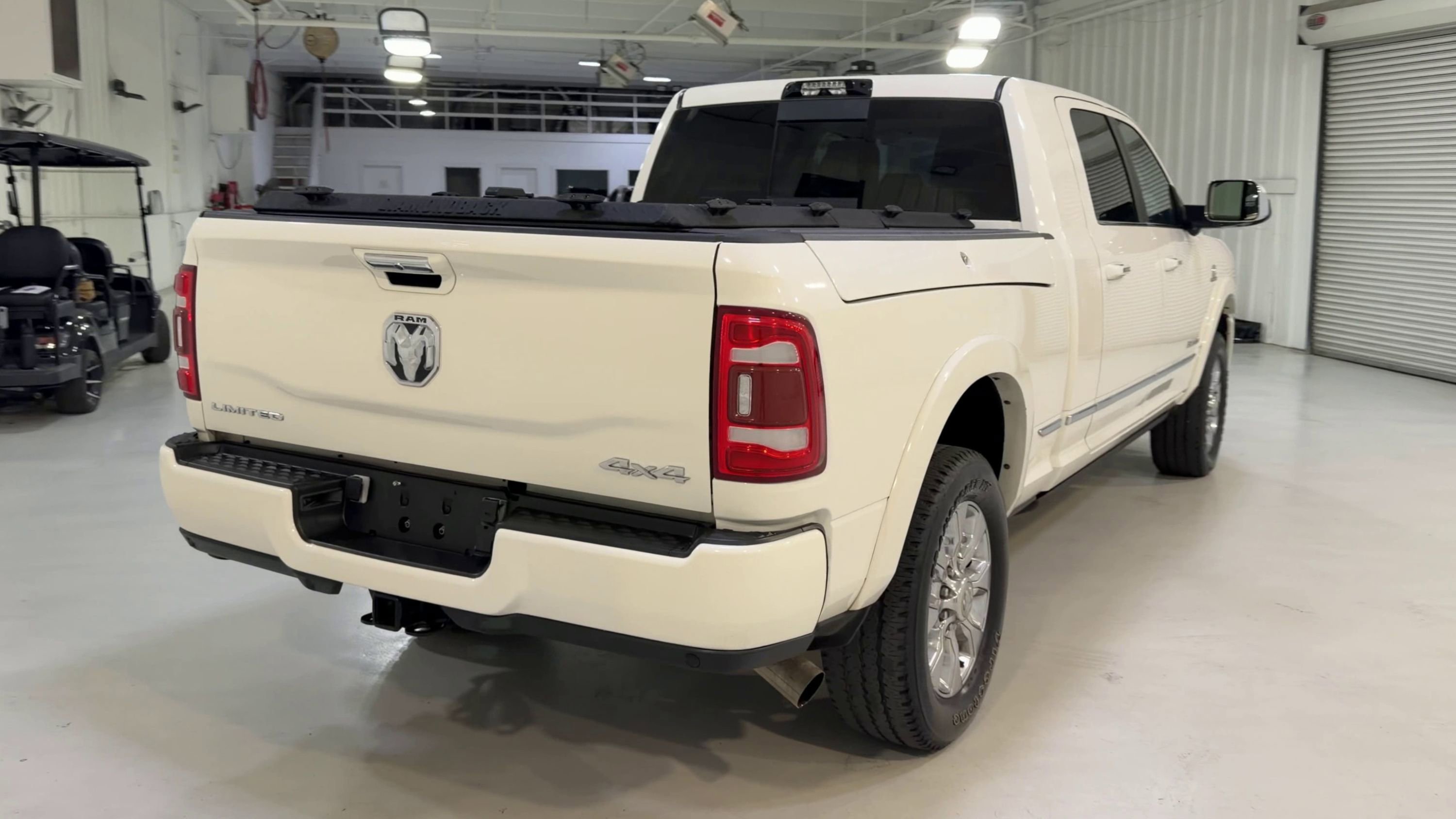 Used 2022 RAM 3500 Limited image 9