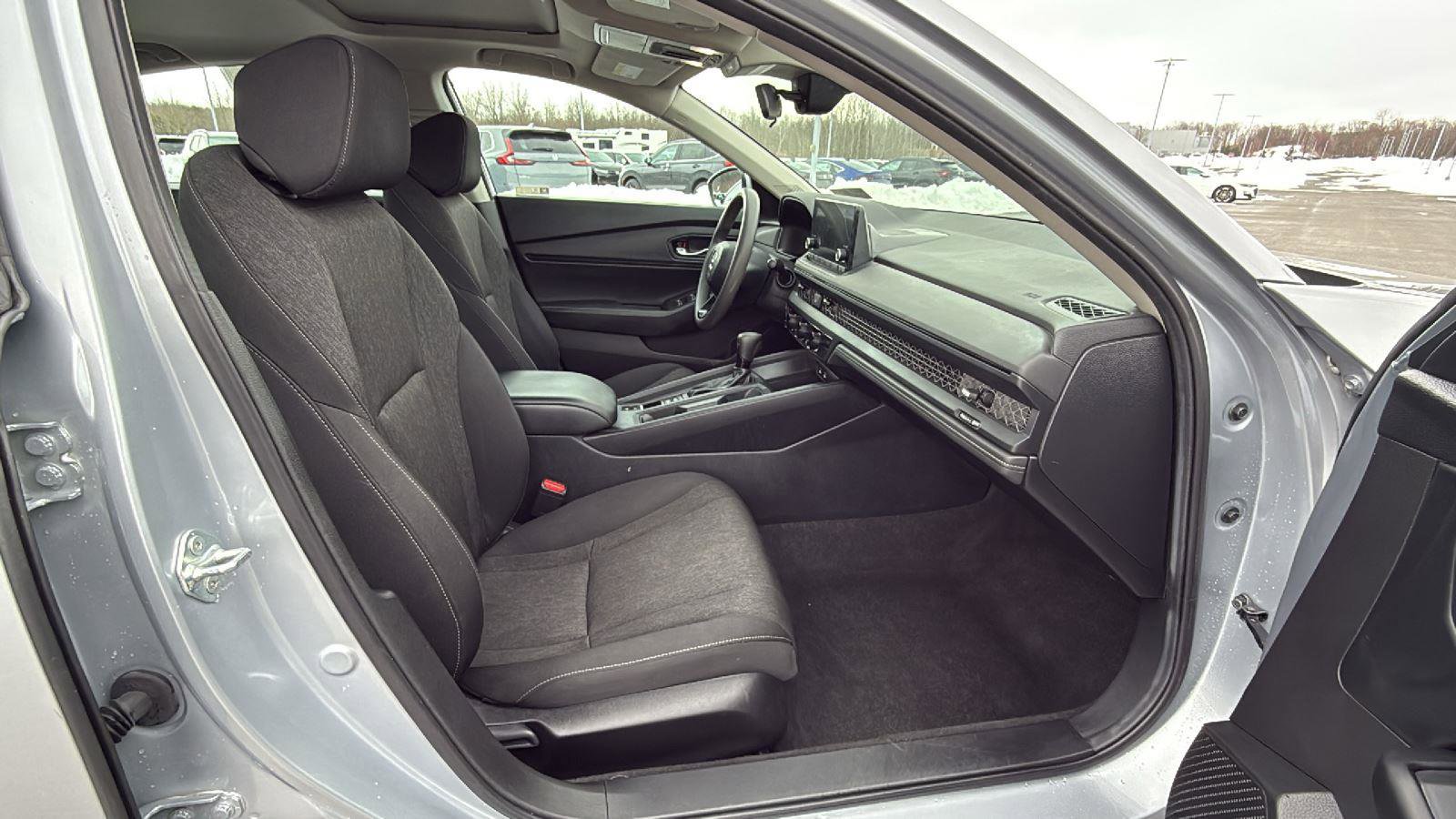 Used 2023 Honda Accord EX image 19