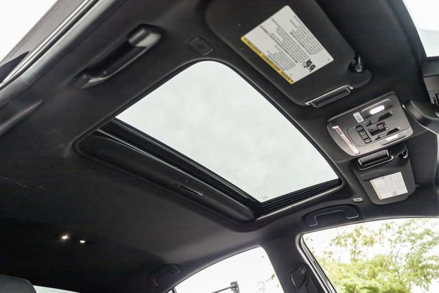 Used 2025 Toyota Camry SE image 15