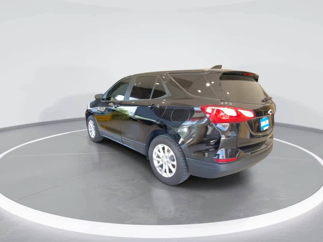 Used 2021 Chevrolet Equinox LS w/ LPO, Blackout Package AWD/4WD image 6