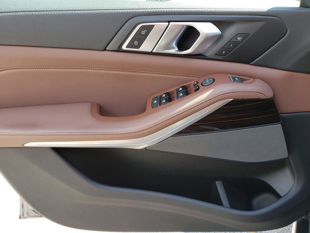 Used 2020 BMW X5 xDrive40i w/ Premium Package image 9