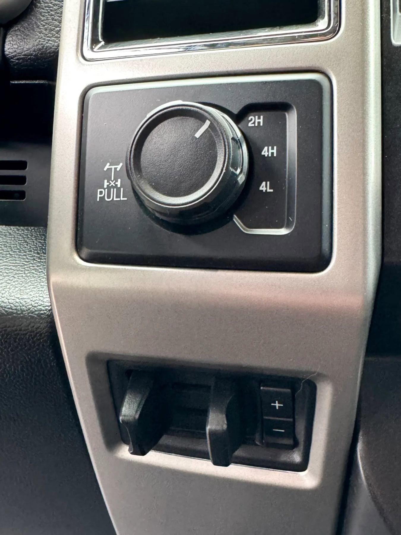 Used 2019 Ford F250 Lariat image 25