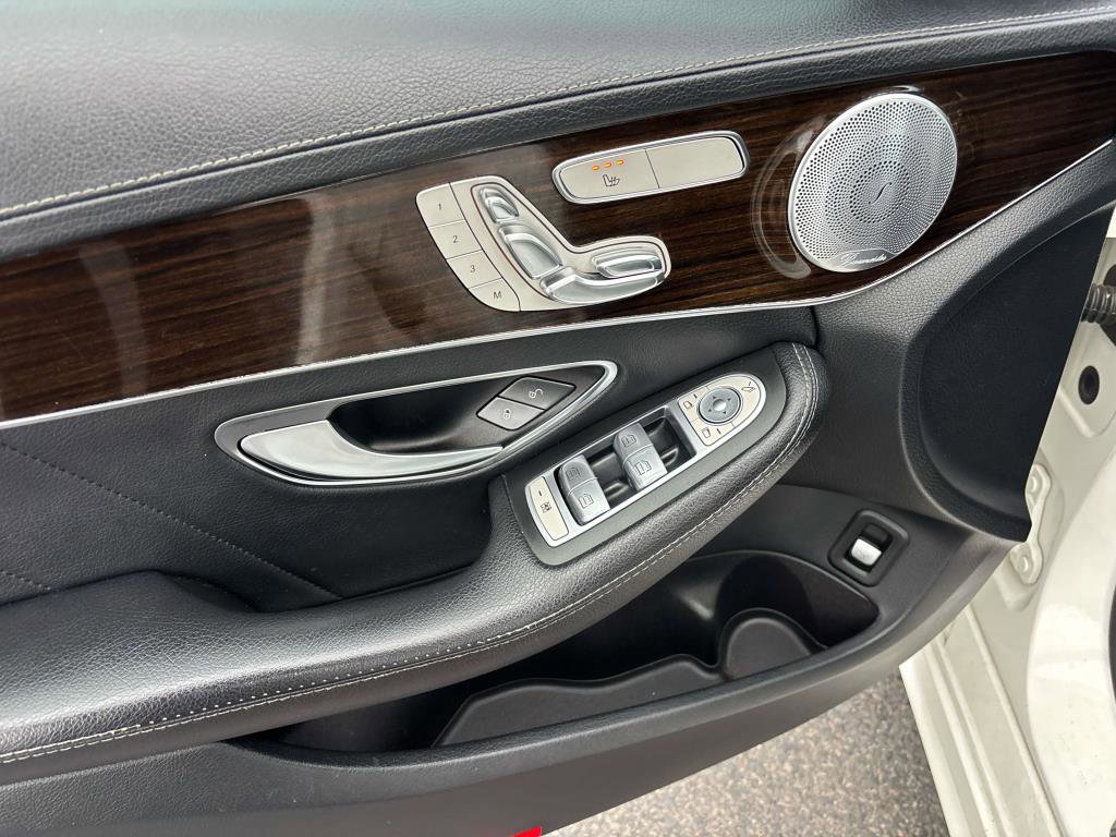 Used 2015 Mercedes-Benz C 400 4MATIC image 17