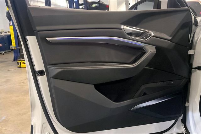 Used 2024 Audi Q8 e-tron Prestige w/ Prestige Package image 23