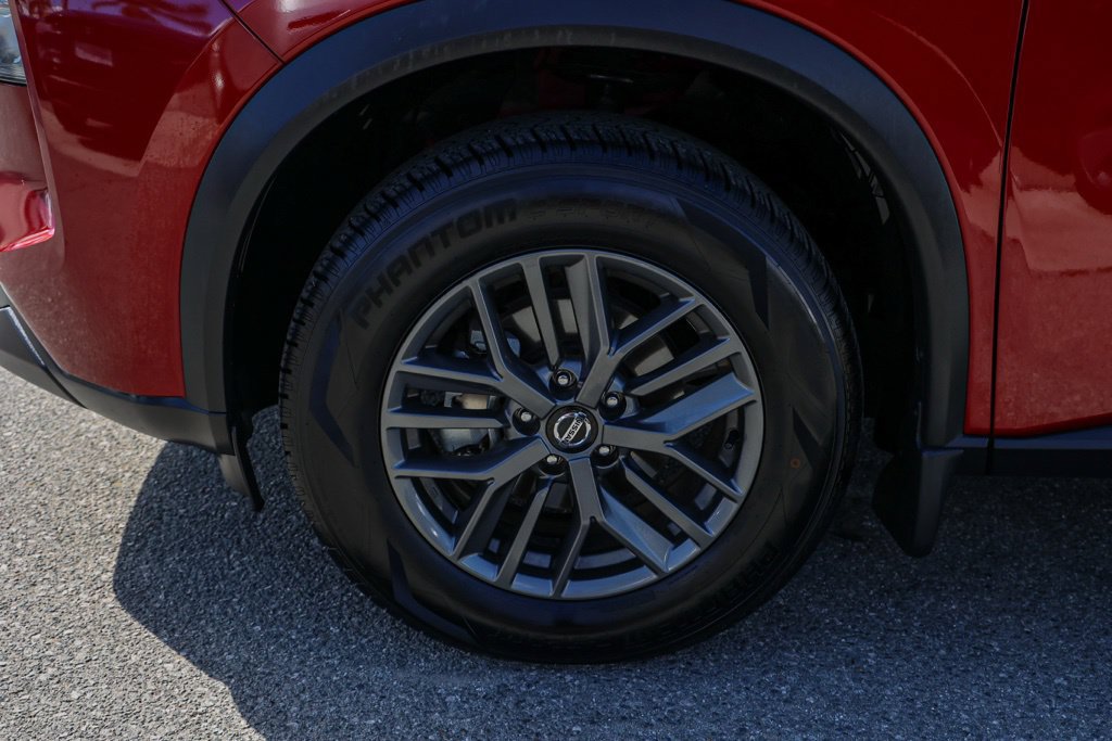Used 2021 Nissan Rogue S FWD image 12