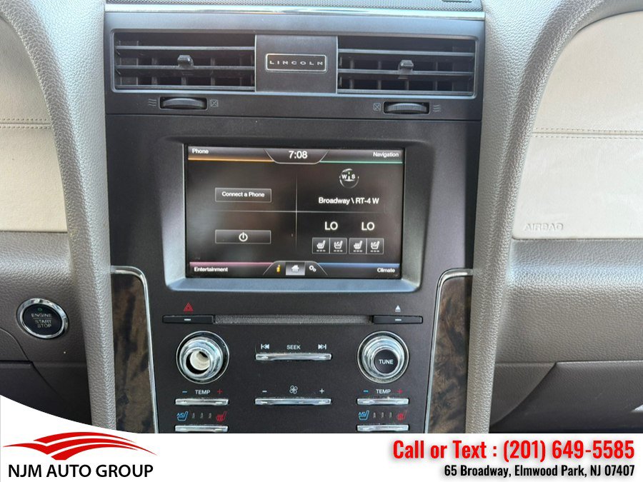 Used 2015 Lincoln Navigator 4WD image 23