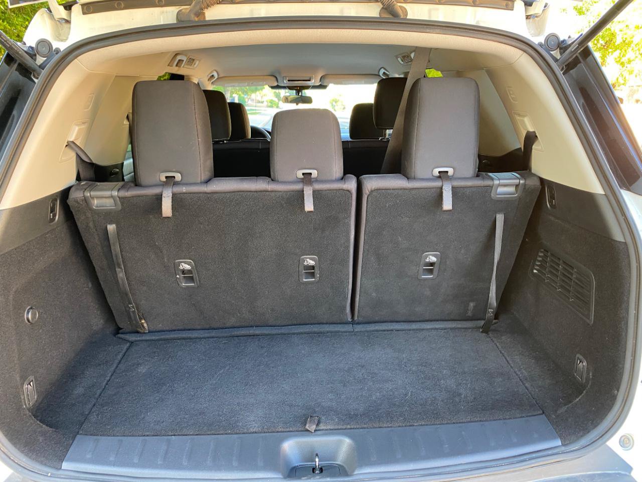 Used 2022 Nissan Pathfinder S FWD image 7