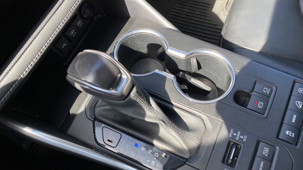 Used 2020 Toyota Highlander XLE image 20