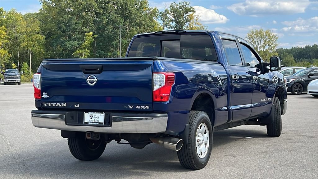 Used 2017 Nissan Titan SV image 5