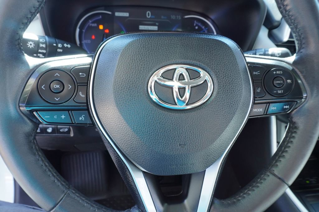 Used 2021 Toyota RAV4 Limited image 18