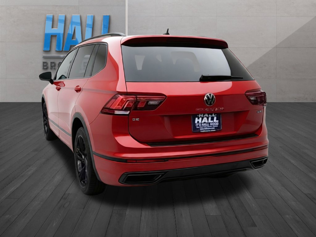 Certified 2024 Volkswagen Tiguan SE R-Line AWD/4WD image 5