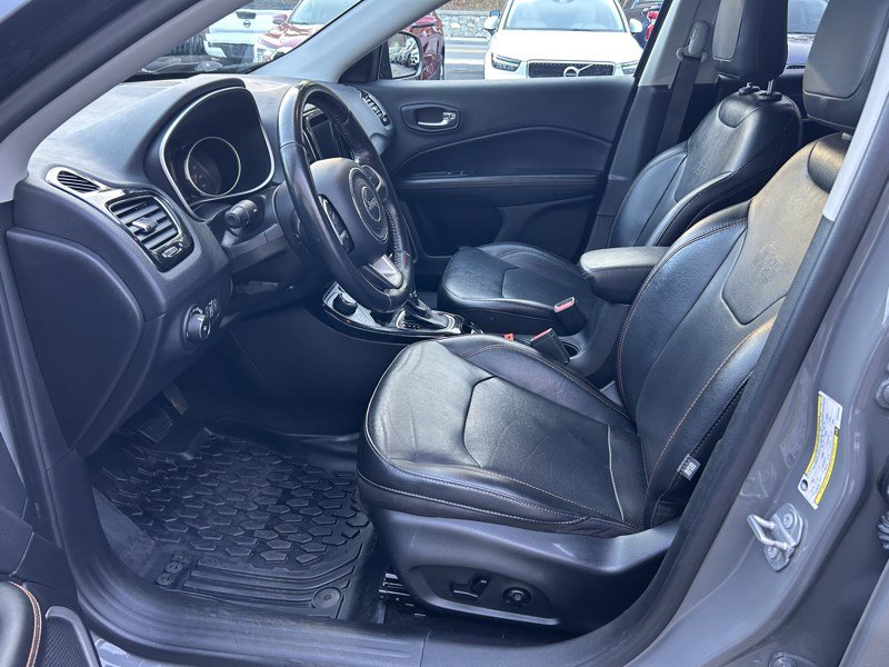 Used 2019 Jeep Compass Limited image 9
