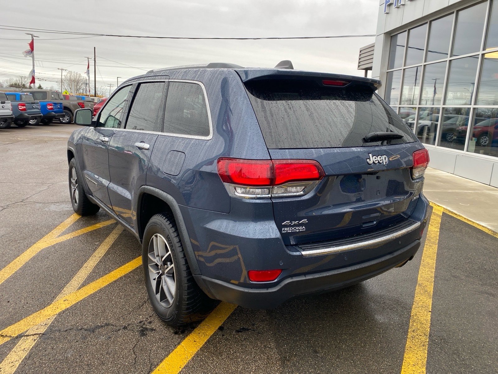 Used 2021 Jeep Grand Cherokee Limited AWD/4WD image 3