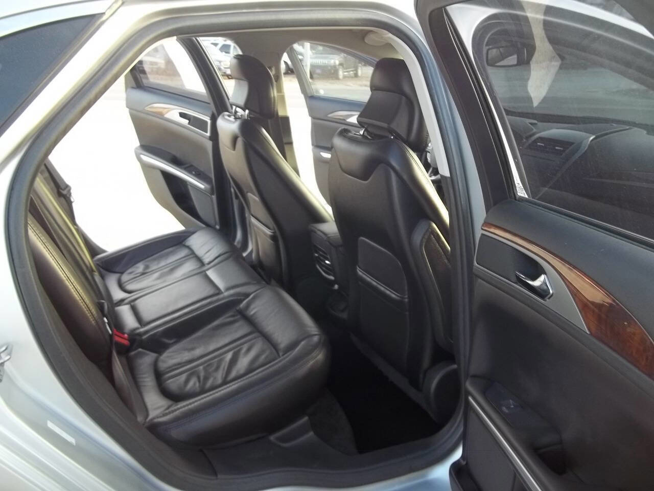 Used 2014 Lincoln MKZ w/ Equipment Group 102A Reserve FWD image 11